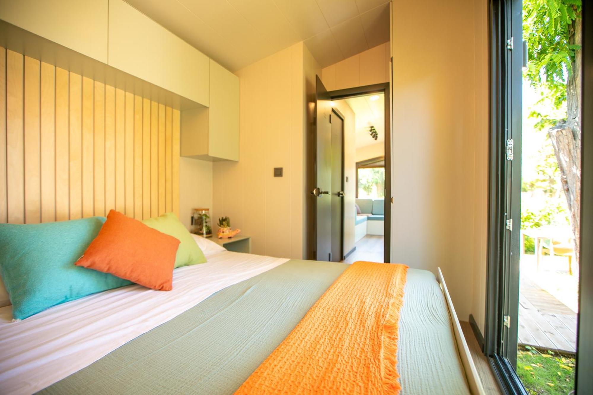 Camp & - La Caravella * Procida